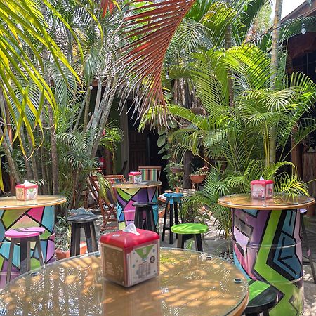 Oasis Hostel Granada Luaran gambar